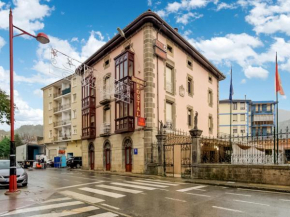 Гостиница Hostal Restaurante La pinta  Арнуэро